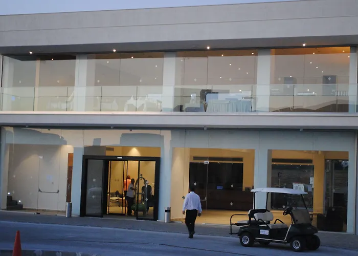 Luxury hotel only: Amphora Hotel & Suites